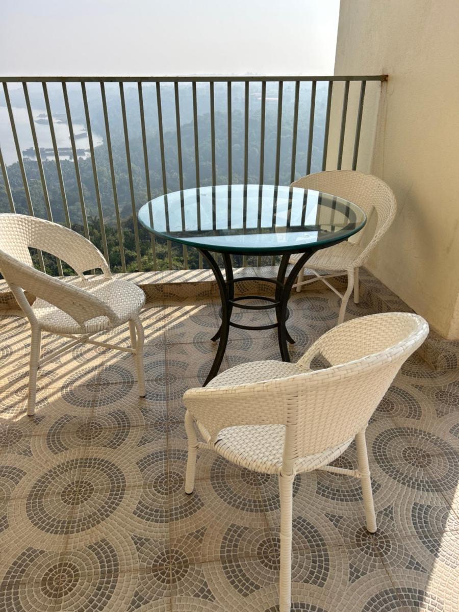 Pool View Apartment Dabolim - Housity
