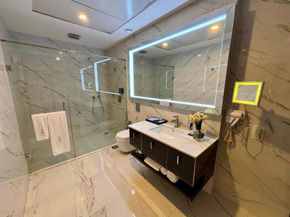 The Nishat Hotel - Housity