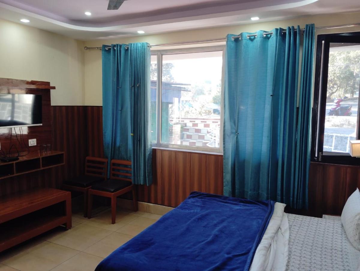 Arya Mansion - Housity