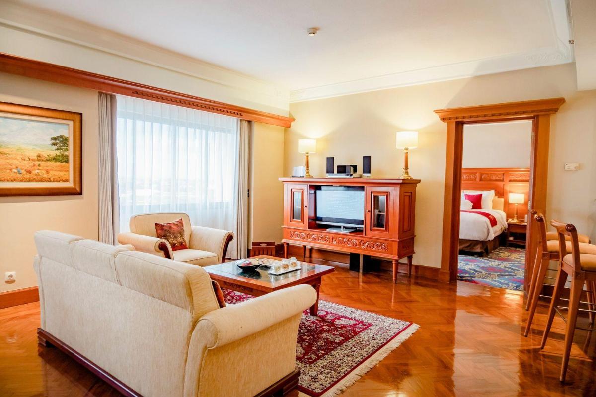 The Sunan Hotel Solo - Housity