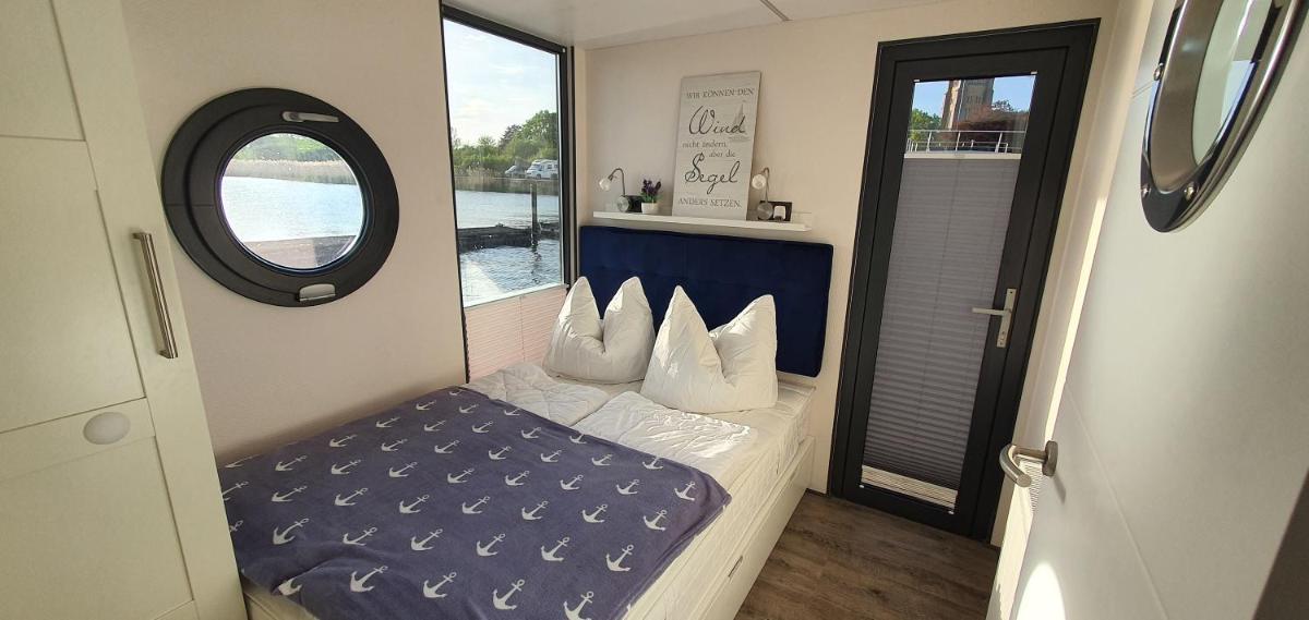Hausboot Fjord Dory mit Biosauna in Schleswig - Housity