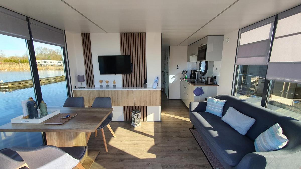 Hausboot Fjord Dory mit Biosauna in Schleswig - Housity