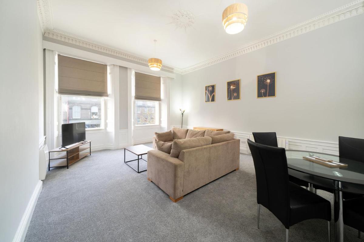 Lochside Apartments, Apt B - Housity