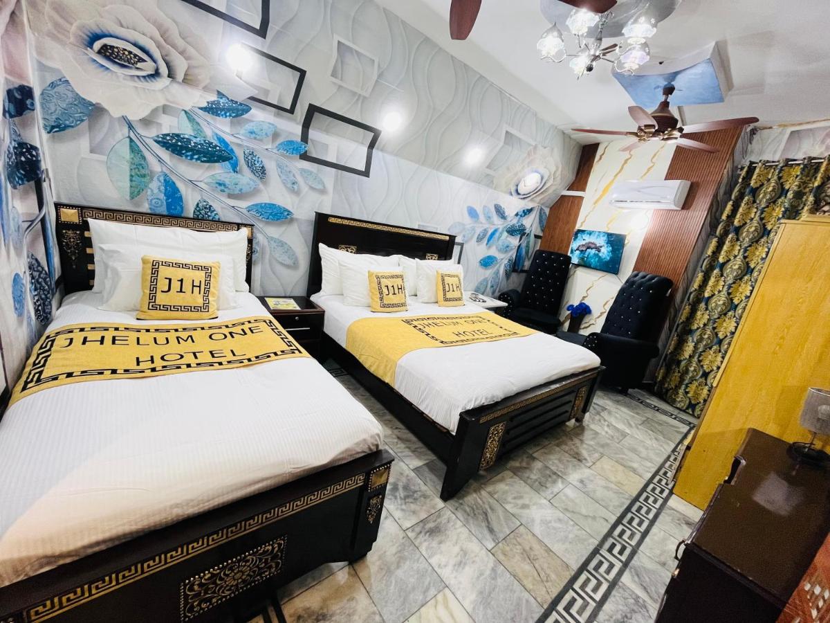 Jhelum One Hotel, Shandar Chowk - Housity