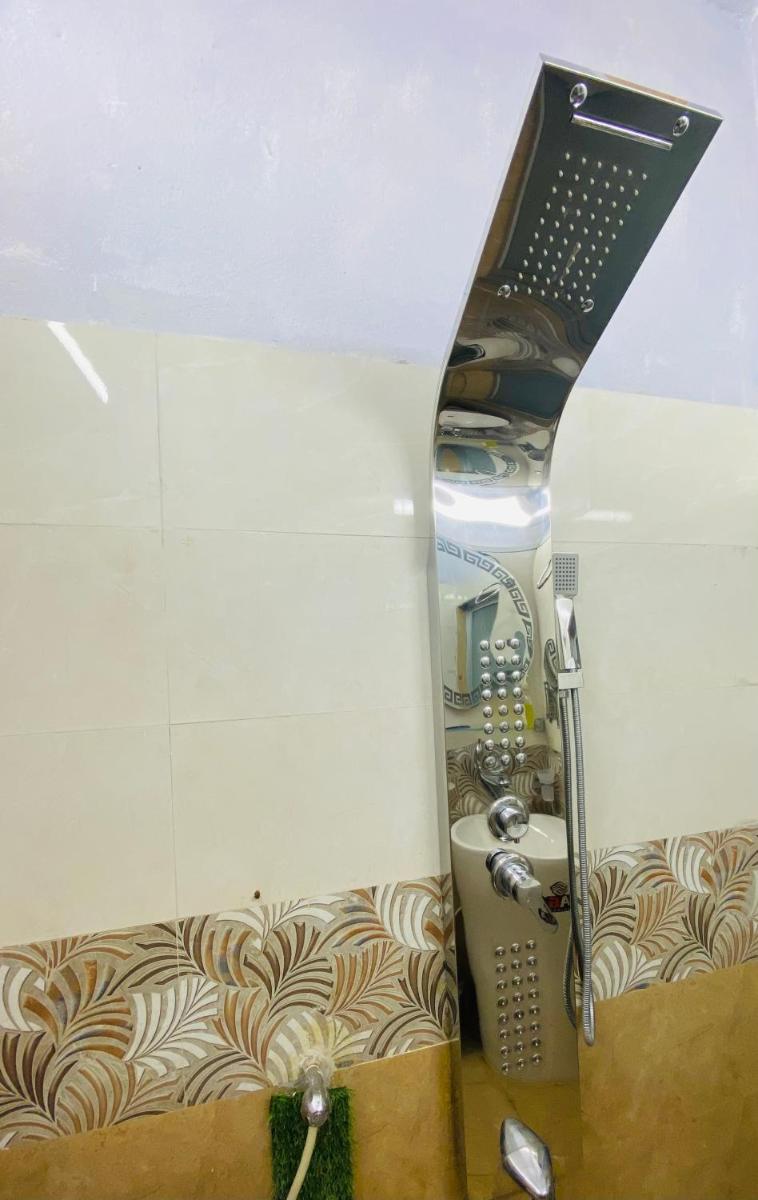 Jhelum One Hotel, Shandar Chowk - Housity