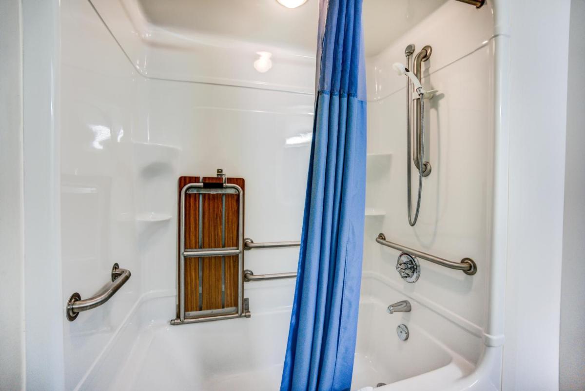Motel 6-Red Deer, AB - Housity