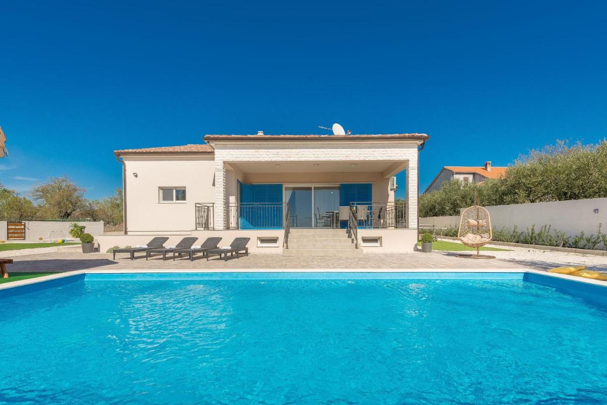 Villa Tara - Housity