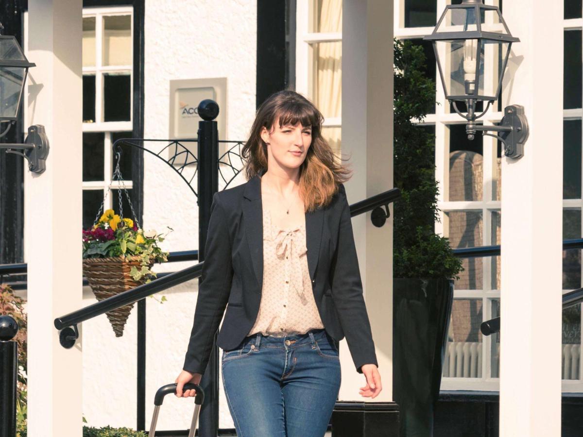 Mercure Box Hill Burford Bridge Hotel - Housity