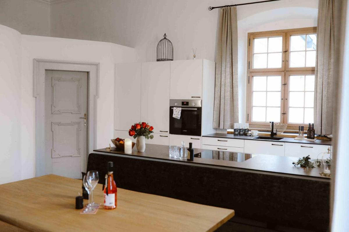 Luxurious Castle Retreat in Austria Little Versailles with Nearby Spas - Housity