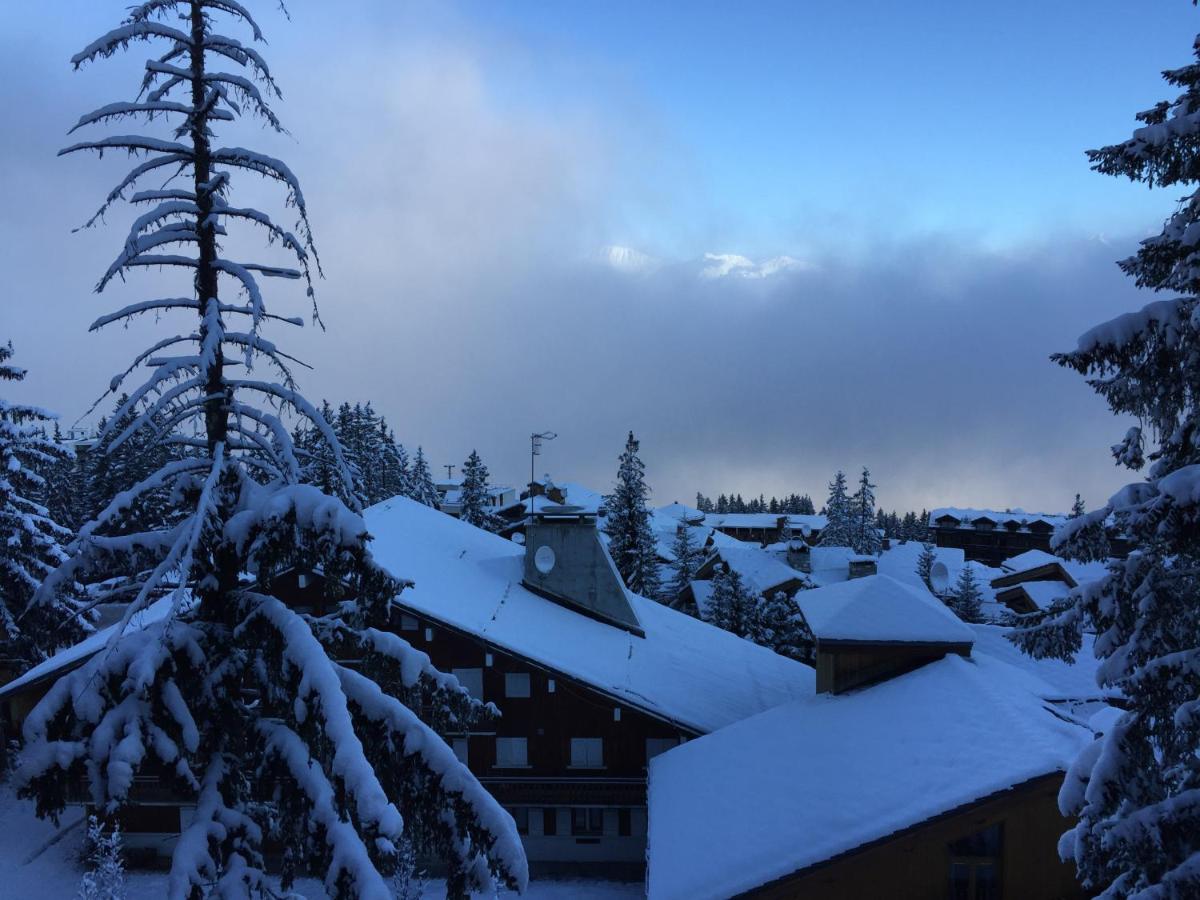 L'établissement Snow Lodge Hotel Courchevel 1850 en hiver