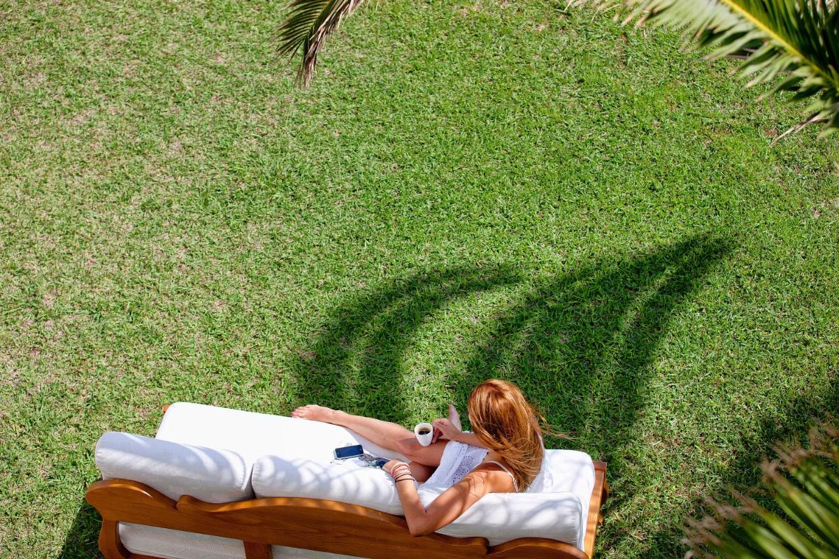 Mrs Chryssana Beach Hotel - Housity