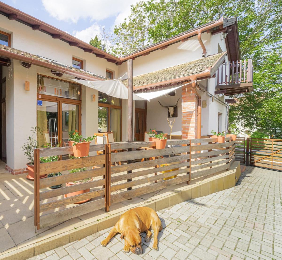 B48 Bigflat - Housity