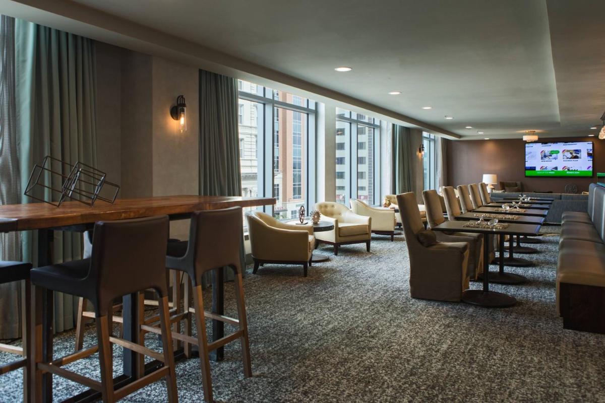 Renaissance Allentown Hotel - Housity