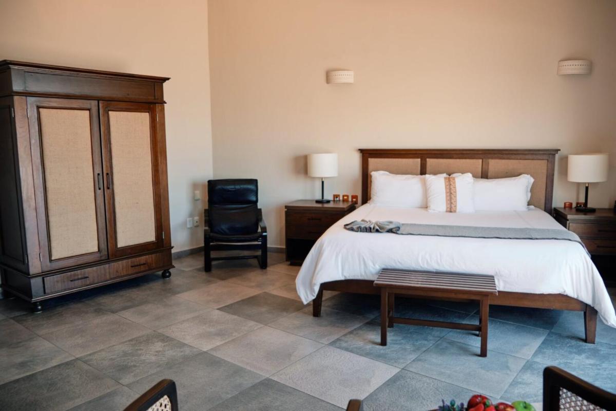 Casa Lucila Mazatlán Curamoria Collection - Housity