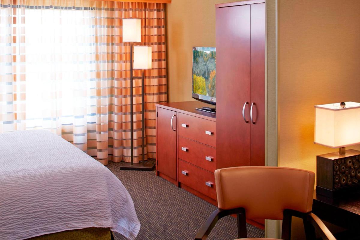 Courtyard by Marriott Ithaca Airport/University - Housity