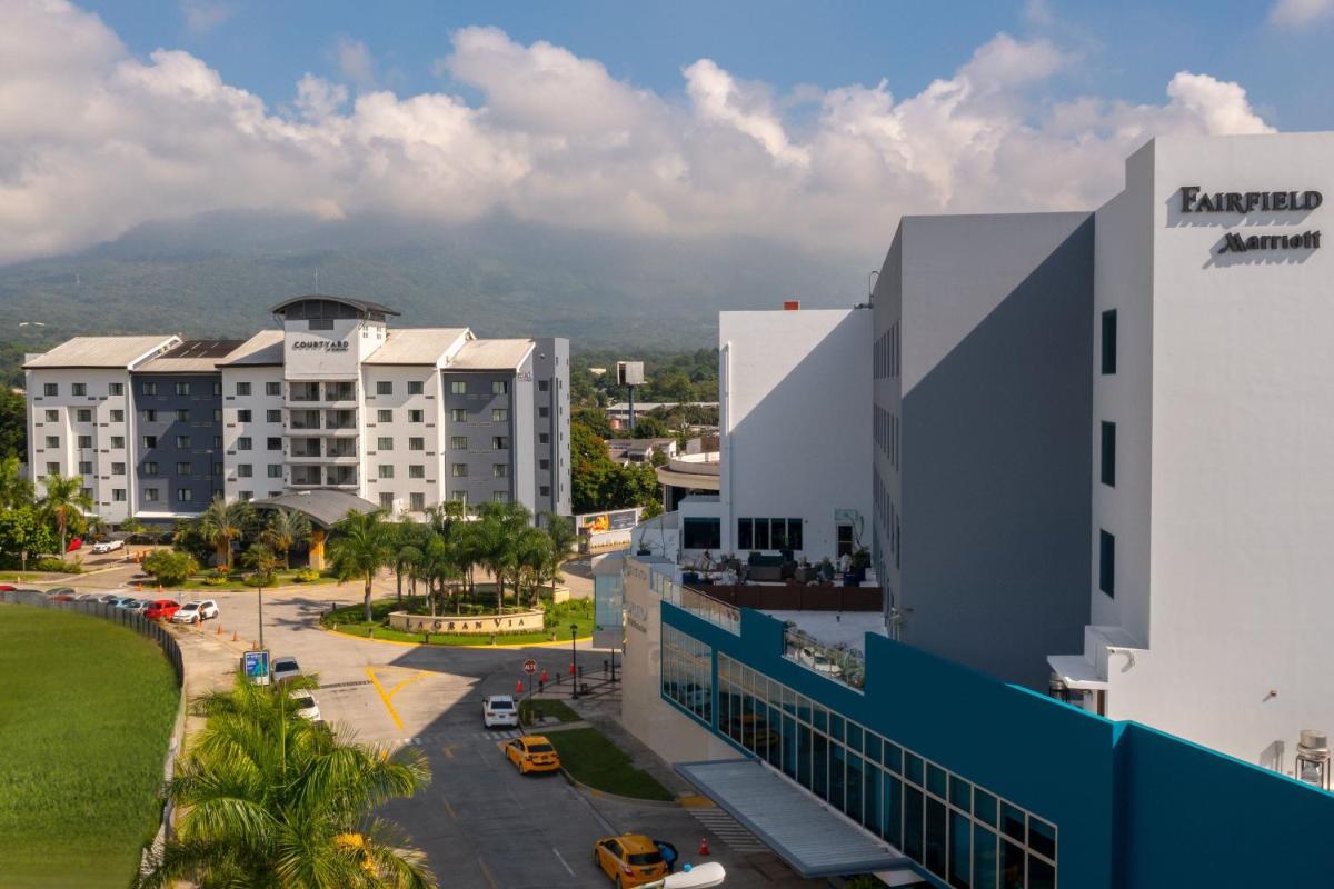 Courtyard by Marriott San Salvador - Housity