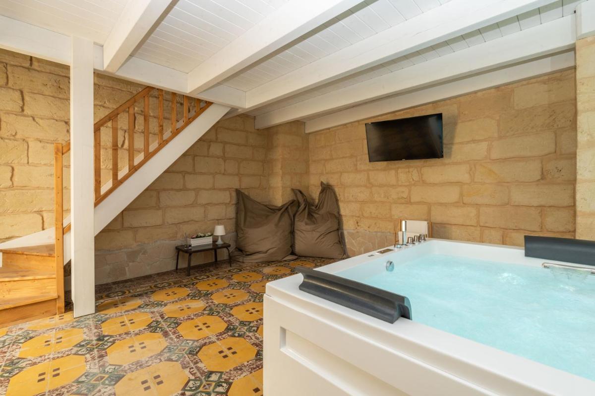 Victoria Luxury Suite - Housity