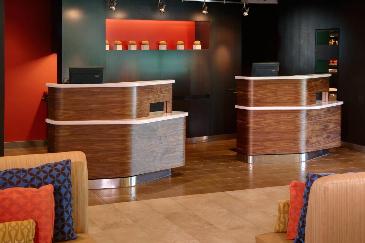 Courtyard by Marriott Lexington North - Housity