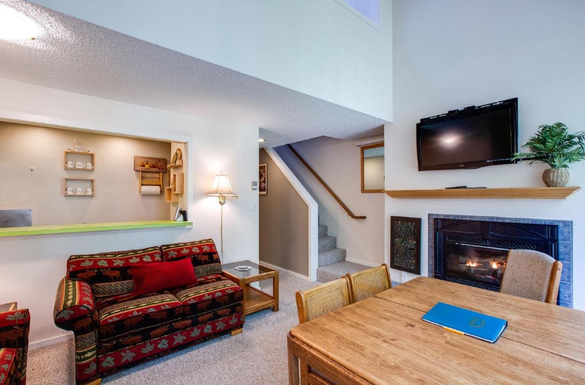 Snowater Condo #38 - A great mountain retreat! - Housity