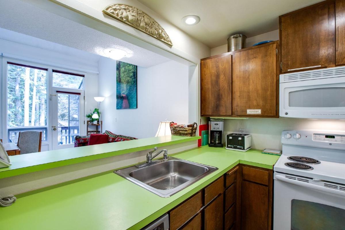 Snowater Condo #38 - A great mountain retreat! - Housity