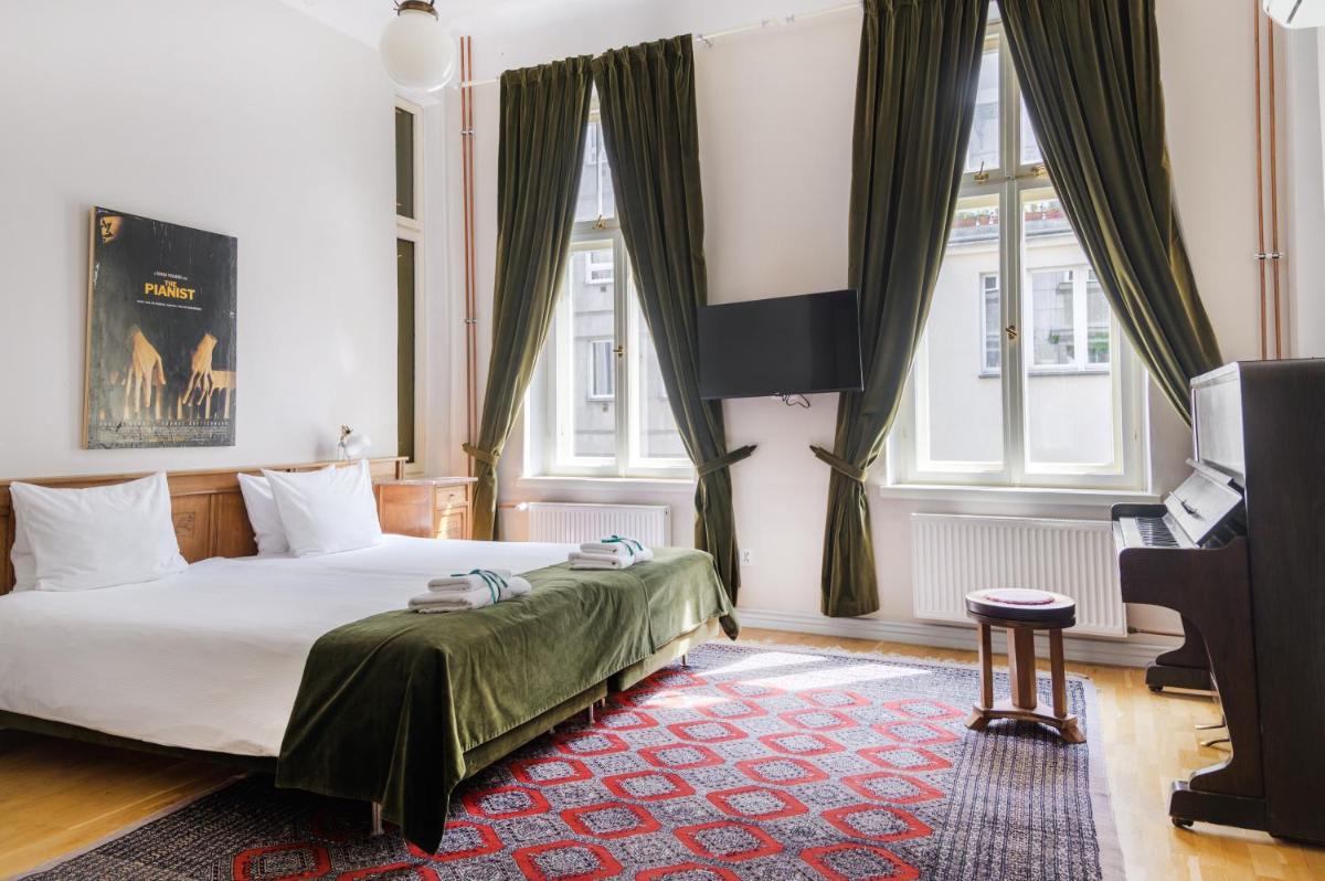 Chopin Boutique - Housity