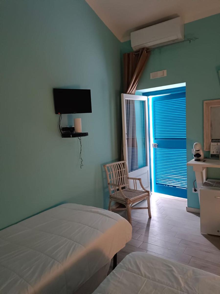 Double room, air conditioning, bathroom, in the center of Tropea Calabria n6784 - Housity