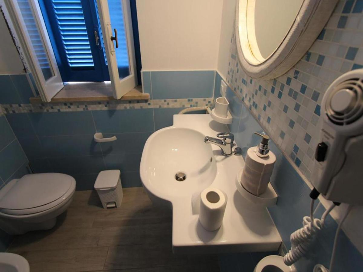 Double room, air conditioning, bathroom, in the center of Tropea Calabria n6784 - Housity