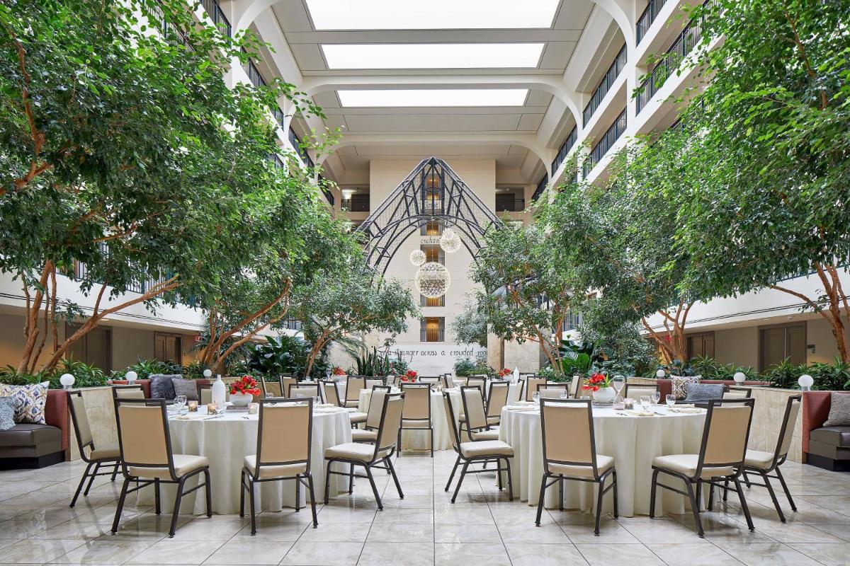 Renaissance Chicago Glenview Suites Hotel - Housity