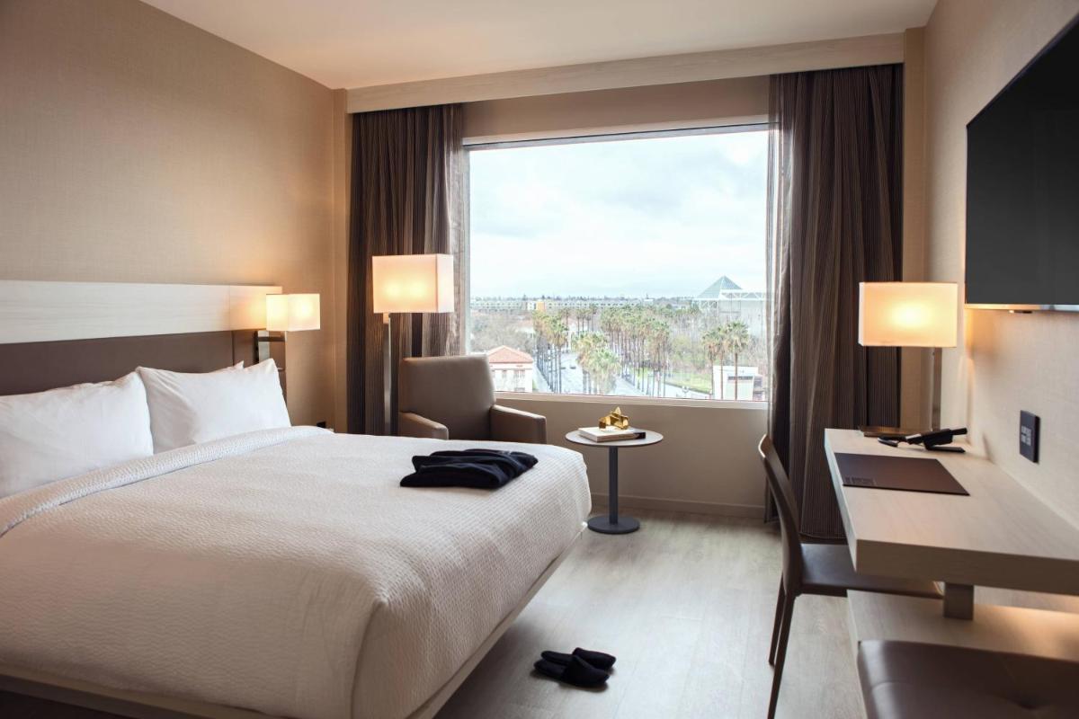 AC Hotel by Marriott San Jose Downtown - Housity