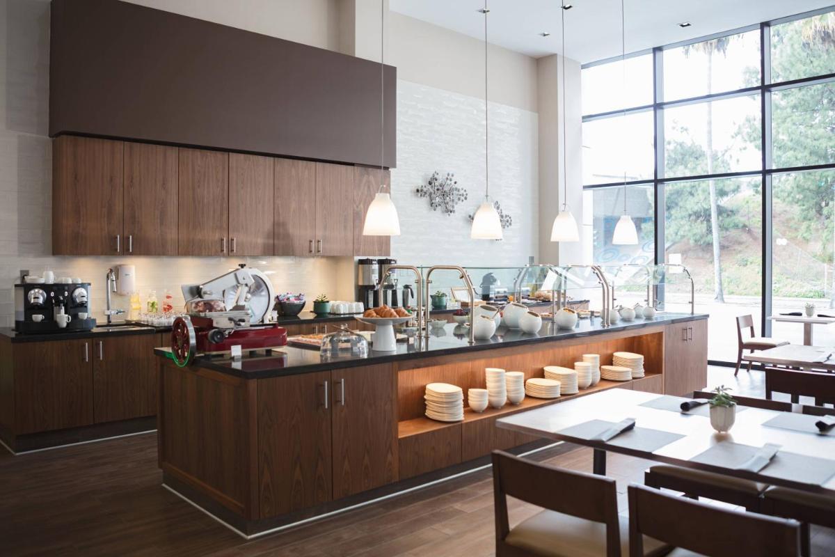 AC Hotel by Marriott San Jose Downtown - Housity