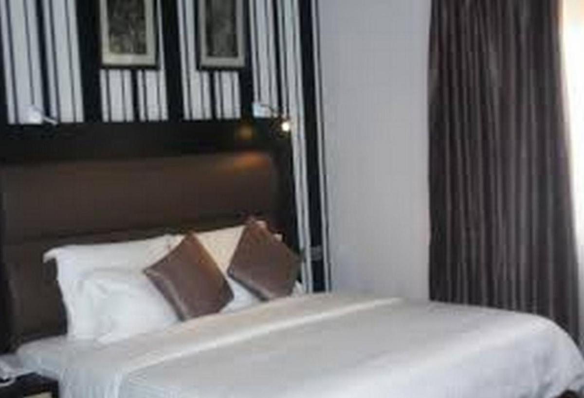 Room in Lodge - Sweet Spirit Hotels Suites Mardezok - Housity