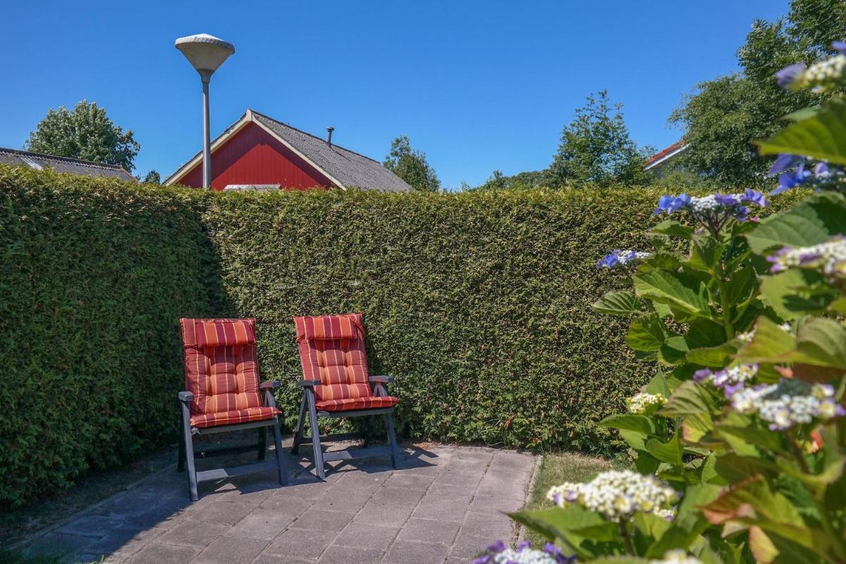Merle 6 pers Modern holiday home with private fenced garden - Housity
