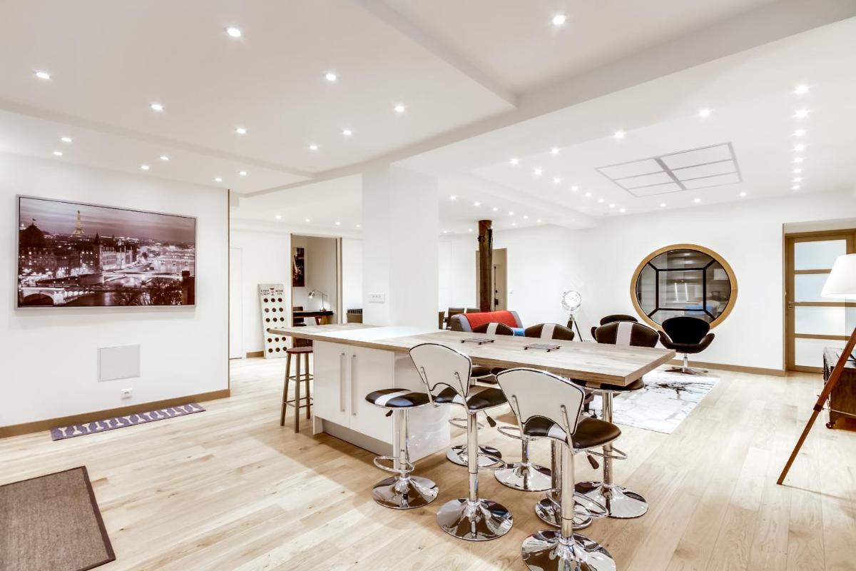 Just Renovated 138m2 On The Seine - Housity