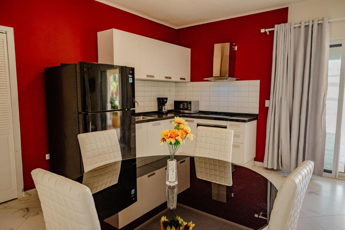 Best quality 2-bedroom apartment 2 km from Eagle beach - Housity