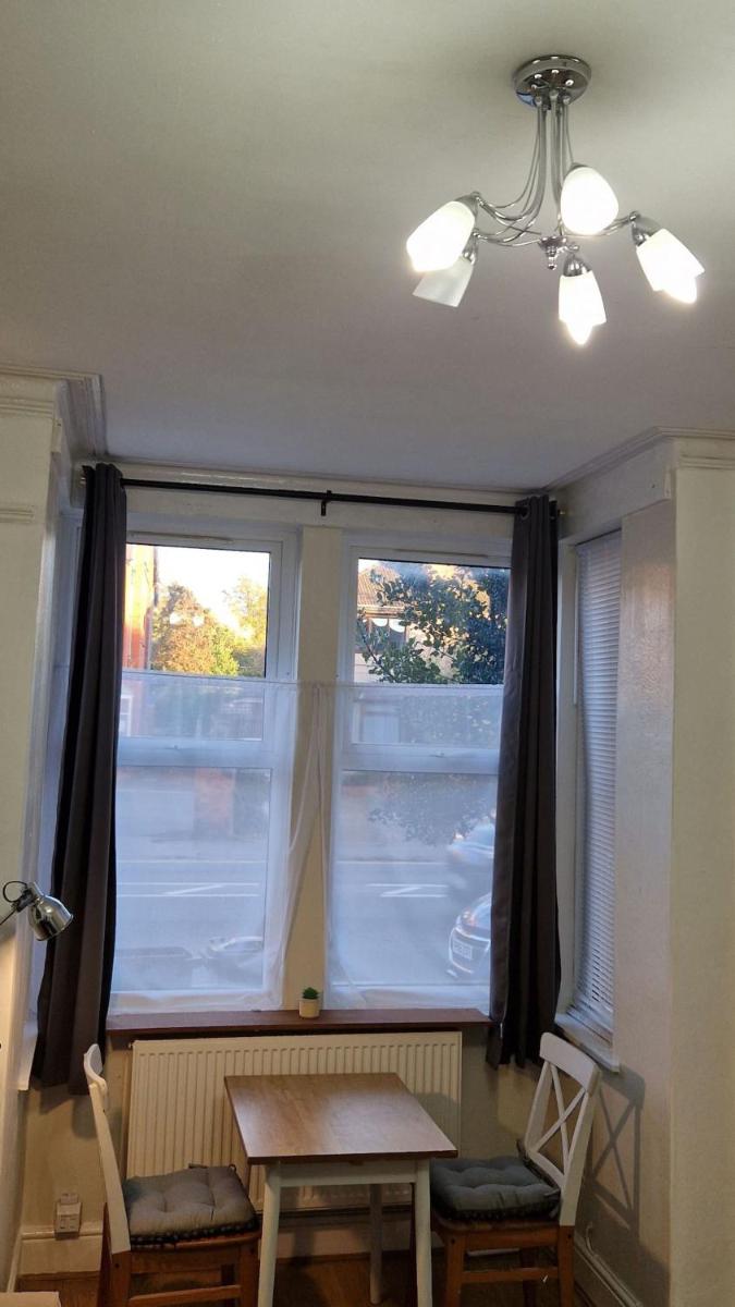 Spacious 1 Br Near Lincoln City Centre Amenities - Housity