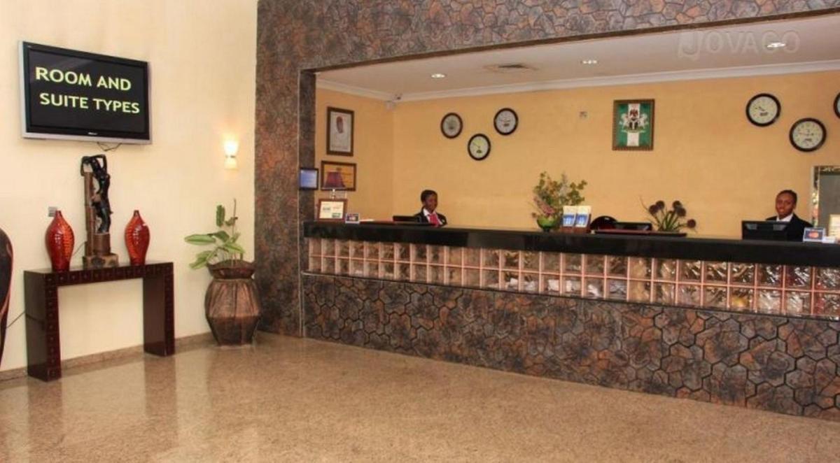Room in Lodge - The Chelsea Hotel Abuja - Housity