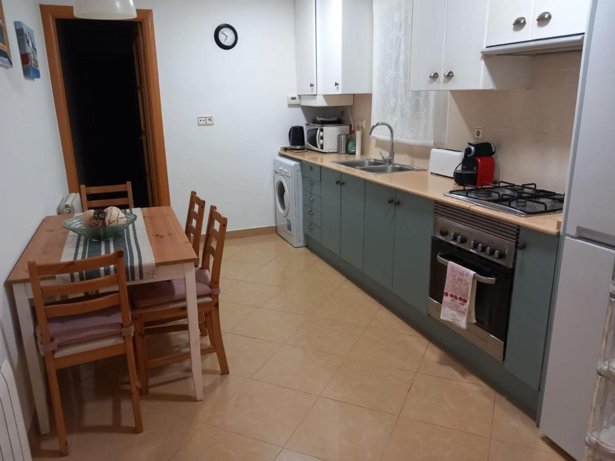 Cozy Apartment Near The Beach - Housity