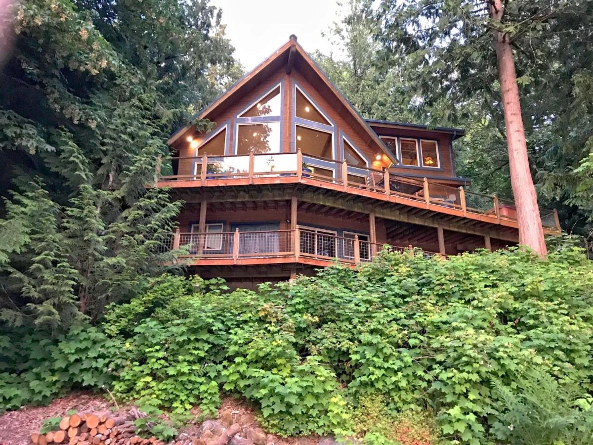 Silver Lake #7 - Unsurpassed lakefront views from this spectacular pet-friendly - Housity