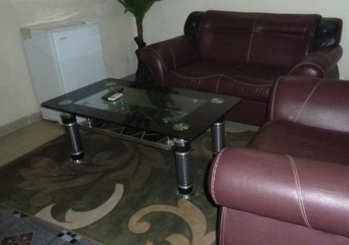 Room in Lodge - Definite Destiny Hotel - Housity