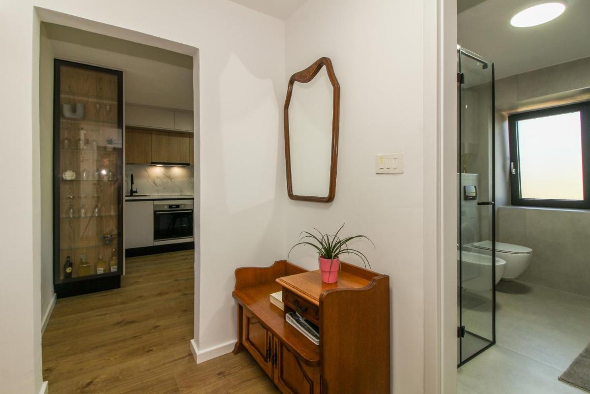 Roža in Sveti Bartol (Haus für 2-3 Personen) - Housity