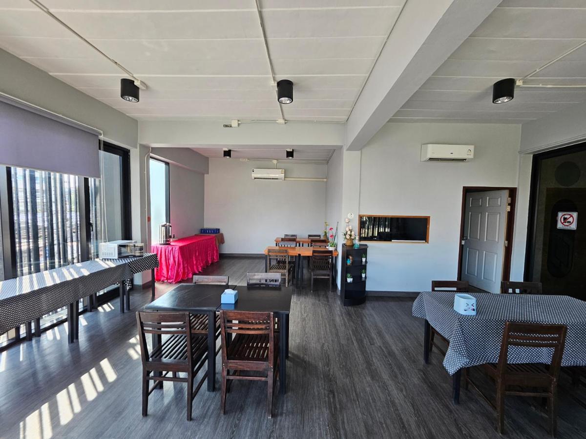 Polkadot Hostel - Housity