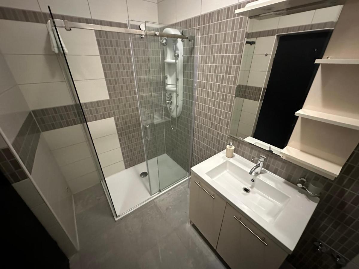 Sobe Korzo - Housity
