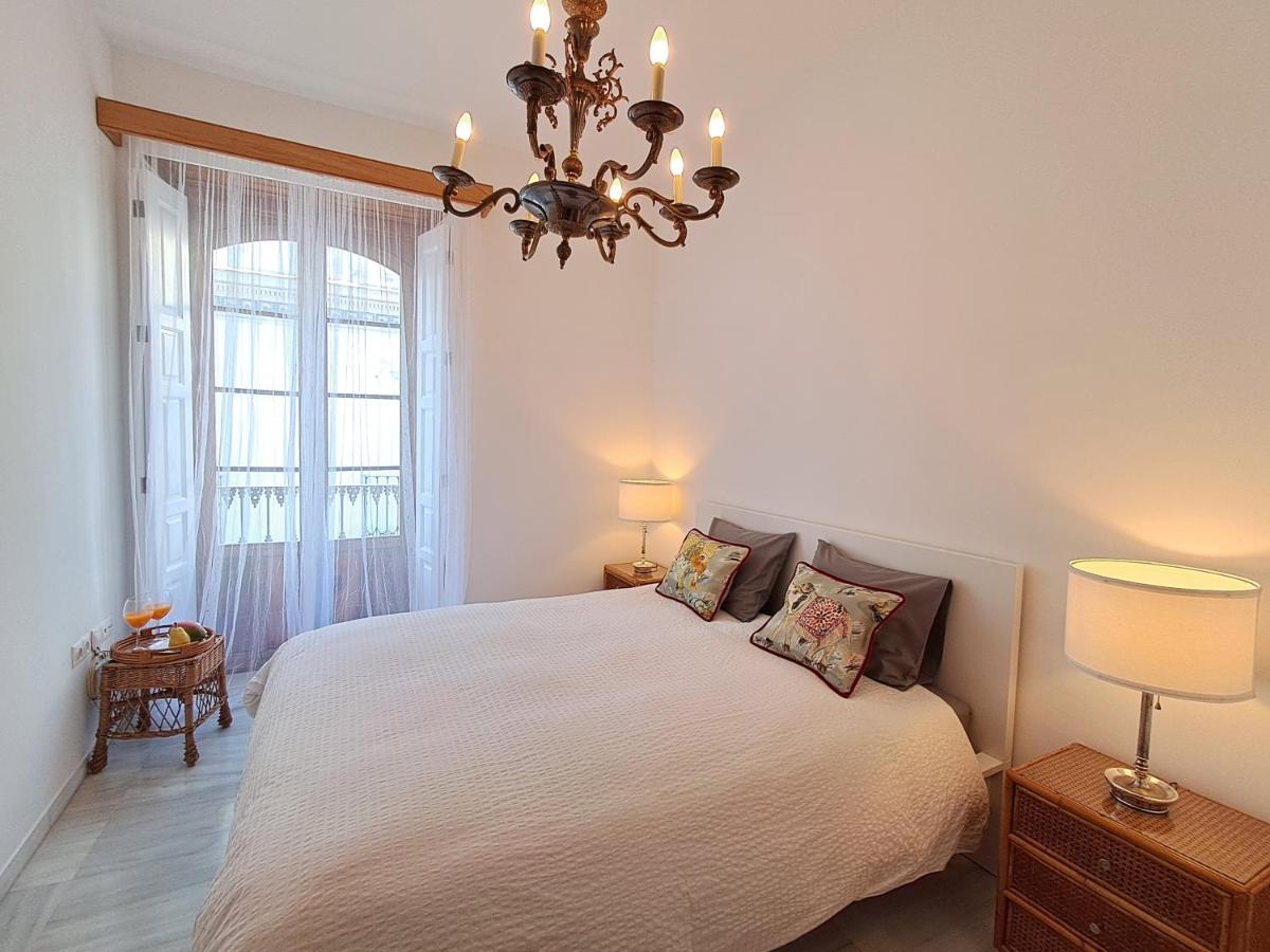 Apartamentos Almirante Hoyos - Housity