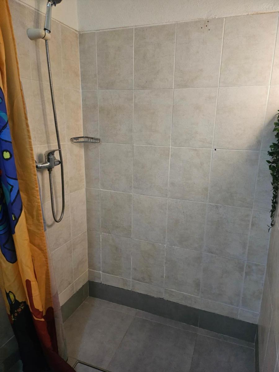 COZY STUDIO CLOSE TO THE BEACH! - Housity