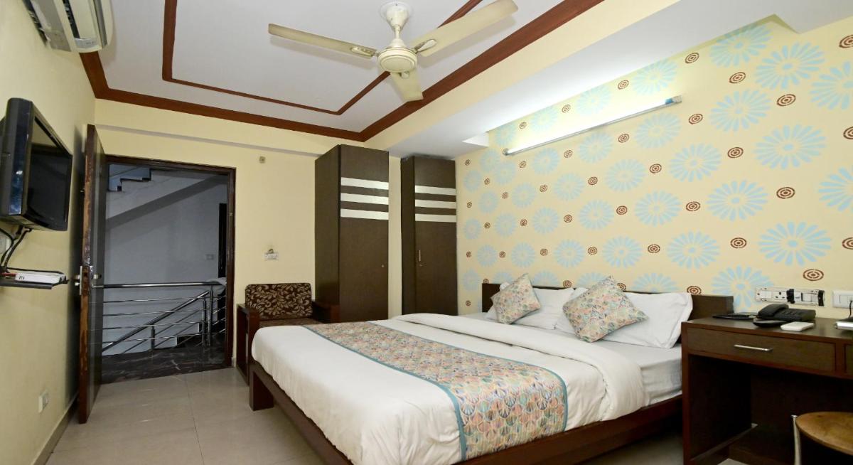 Hotel Laxmi Villa Palace - Housity