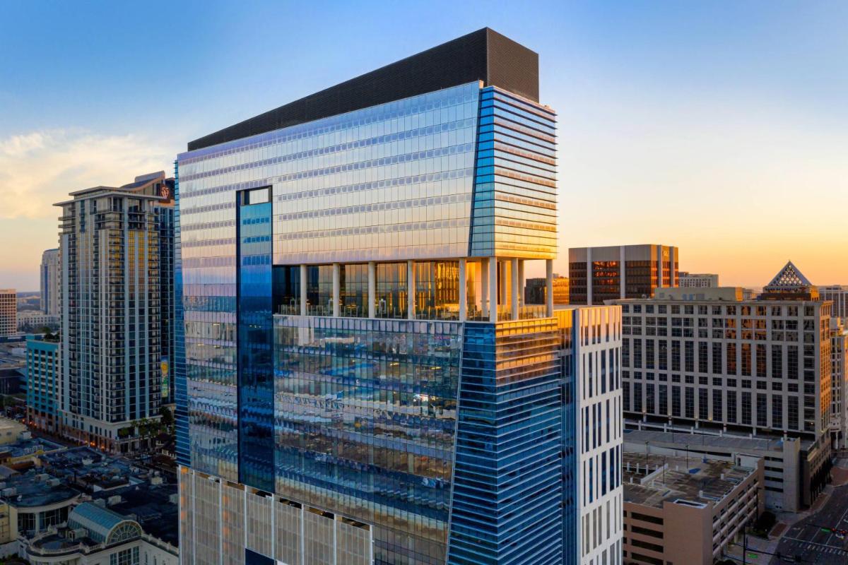 AC Hotel by Marriott Orlando Downtown - Housity