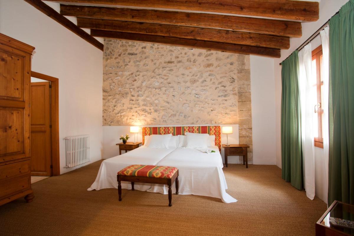 Hotel Can Moragues - Housity
