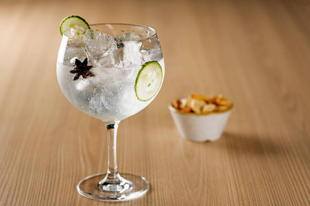 Bebidas en AC Hotel San Sebastián de los Reyes by Marriott