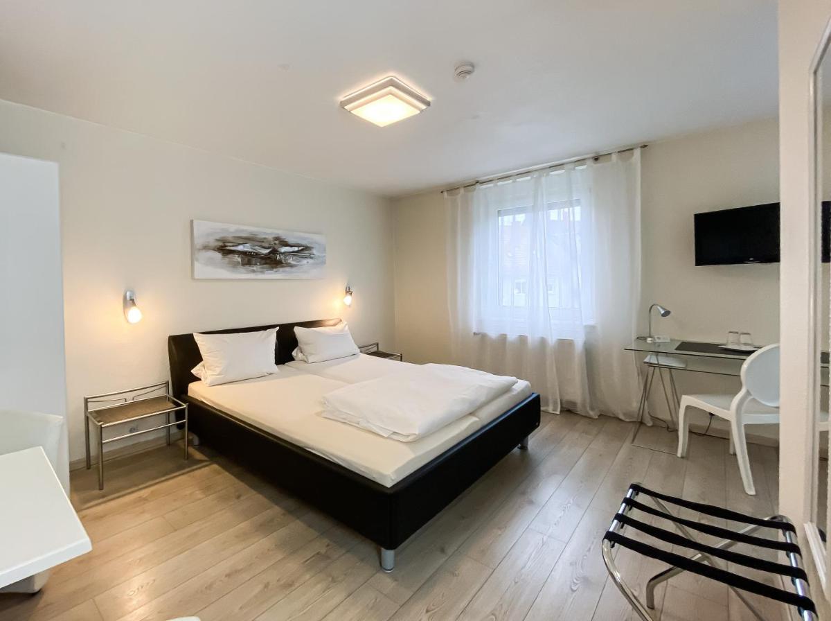 Hotel Restaurant Alt Pirmasens - Housity