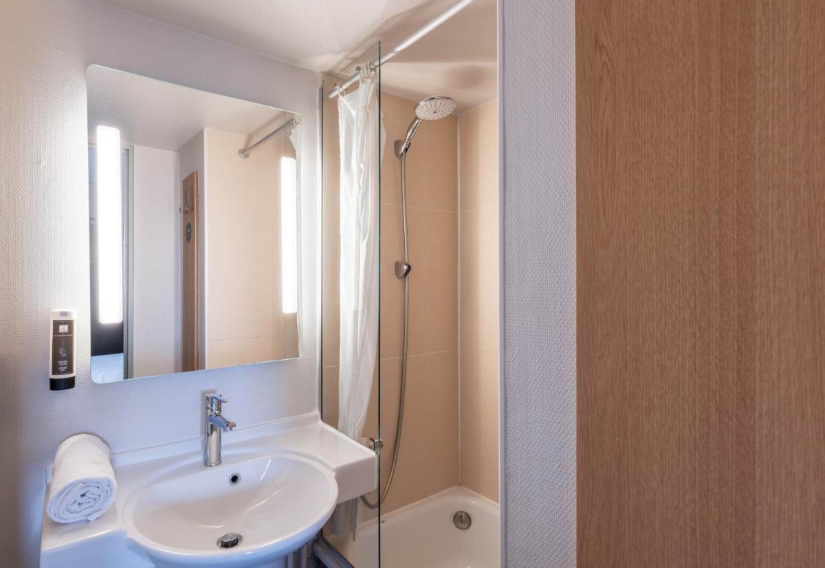 B&B HOTEL Lille Seclin Unexpo - Housity